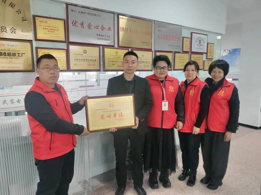 1710137761421425.jpg e05c7243-5c81-4ca4-a77e-587fe83b3a34 拷贝.jpg