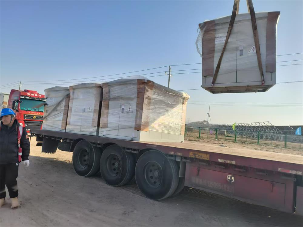 35KV branch box supplied to Ningxia photovoltaic project, goods arrived and unloaded at the site
